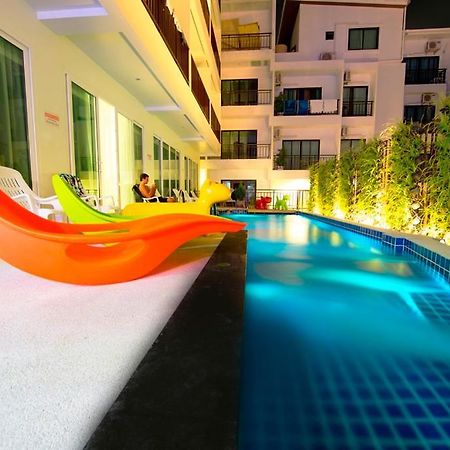 Готель The Frutta Boutique Patong Екстер'єр фото